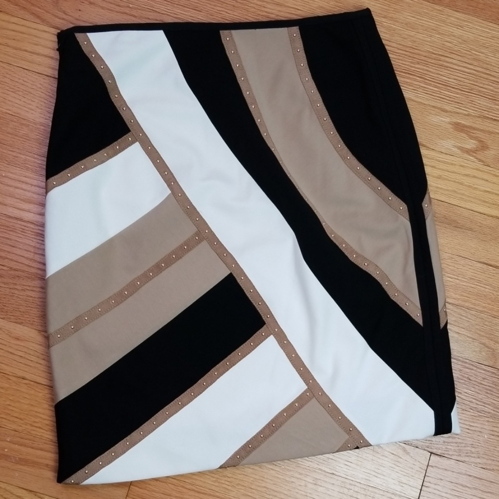 White House Black Market skirt size 4